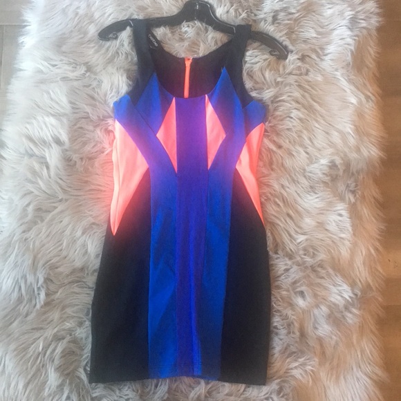 Bebe dress - Picture 8 of 8